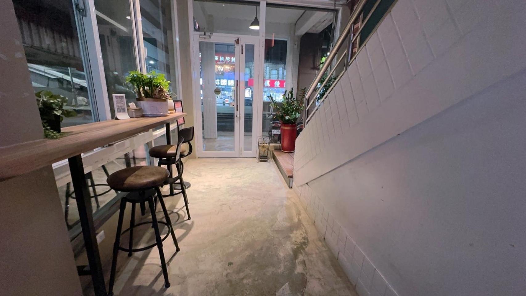 Like Hostel & Bar Lounge Cao Hùng Ngoại thất bức ảnh